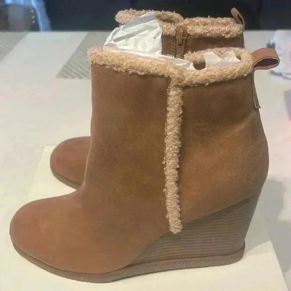 NWBOX SUN AND STONE CAMILLIAF TAN WEDGE BOOTS - Picture 1 of 8